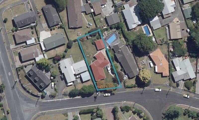 5 Eton Drive, Hillcrest, Hamilton - Carousel 1