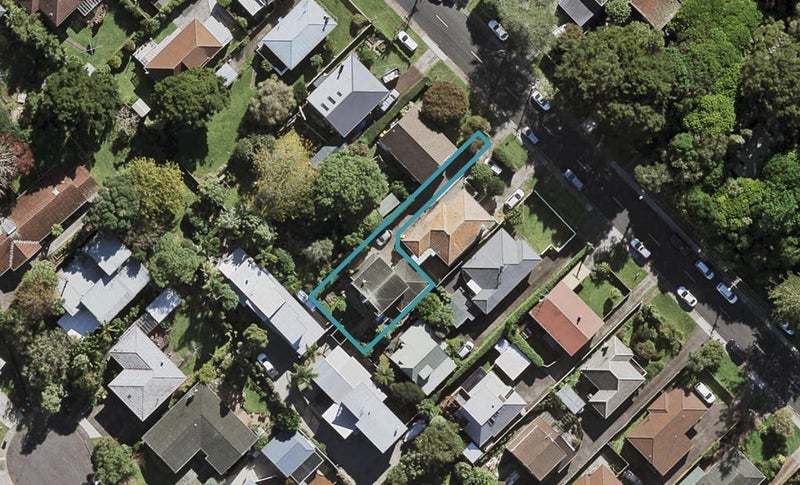 64A Hillcrest Avenue, Hillcrest, Auckland - Carousel 1