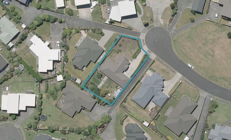 13 Cotswolds Close, Otamatea, Whanganui - Carousel 1