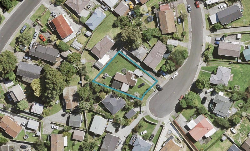 11 Styca Place, Sunnyvale, Auckland - Carousel 1