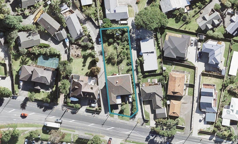 2/169 Carlisle Road, Northcross, Auckland - Carousel 1