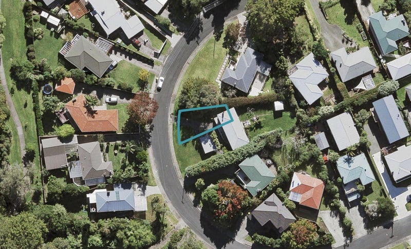37B Sylvan Crescent, Te Atatu South, Auckland - Carousel 1