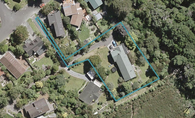 38 Chichester Drive, Pinehaven, Upper Hutt - Carousel 1