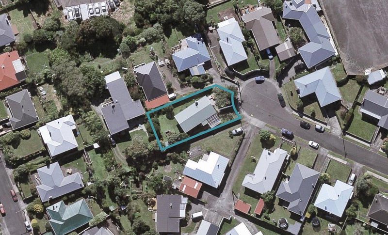 11 Blenheim Place, Vogeltown, New Plymouth - Carousel 1