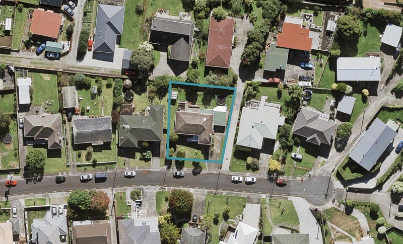 10 Camellia Place, Mount Roskill, Auckland - Carousel 1