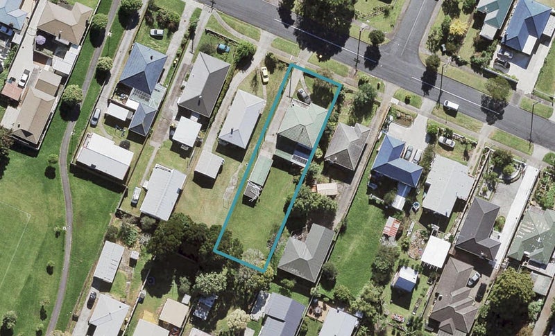 18 Brains Road, Kelston, Auckland - Carousel 1