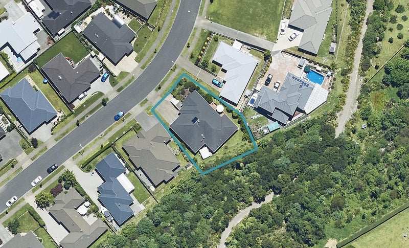63 Bathurst Crescent, Pyes Pa, Tauranga - Carousel 1