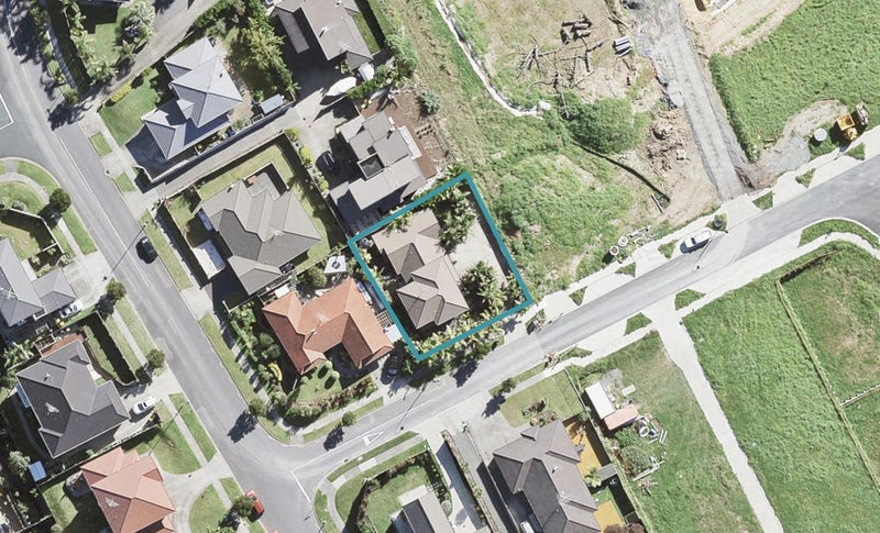 4 Richard Hill Close, Fairview Heights, Auckland - Carousel 1