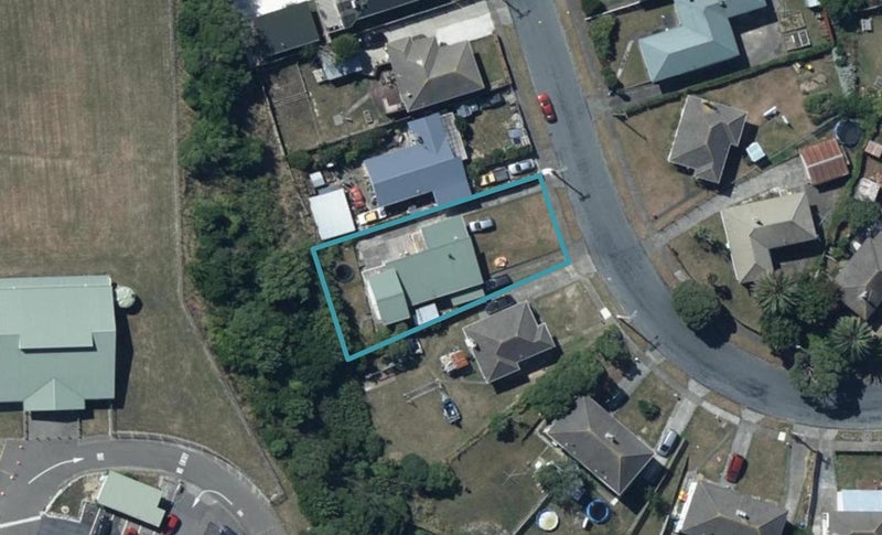 11 Paenui Street, Titahi Bay, Porirua - Carousel 1