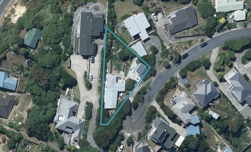 60 Kiriwai Road, Paremata, Porirua - Carousel 1