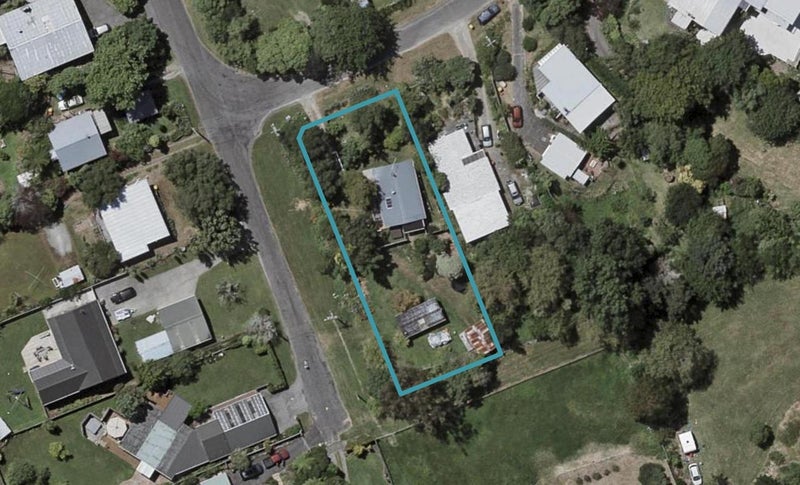 2 Kahu Road, Otaihanga, Paraparaumu - Carousel 1