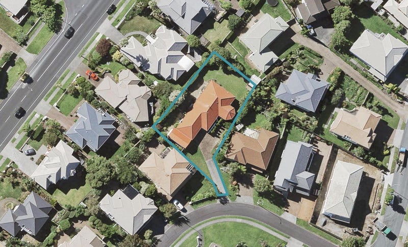 7 Highgate Place, Somerville, Manukau - Carousel 1