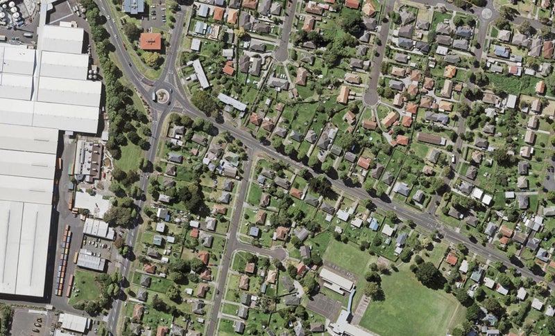 1/215 Tripoli Road, Point England, Auckland - Carousel 1