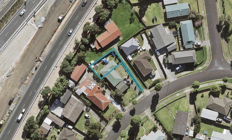 17C Staverton Crescent, Mangere, Auckland - Carousel 1
