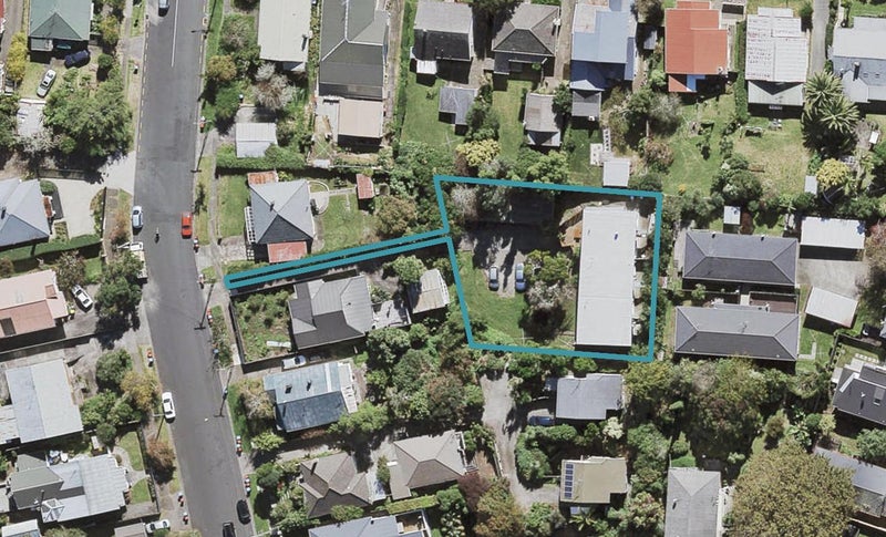 3/0 Mountain View Road, Western Springs, Auckland - Carousel 1