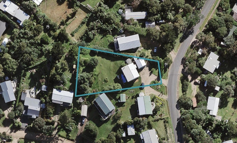6 Whakarite Road, Ostend, Waiheke Island - Carousel 1