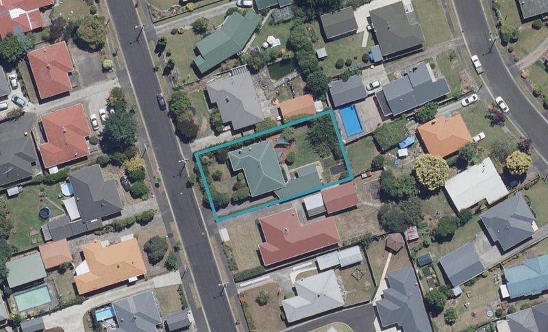 59 Fenwick Crescent, Hillcrest, Hamilton - Carousel 1
