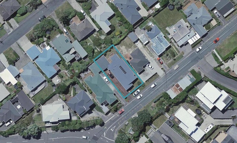 5 Mandalay Terrace, Khandallah, Wellington - Carousel 1