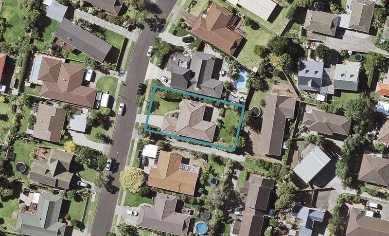 29 Majesty Place, Half Moon Bay, Auckland - Carousel 1
