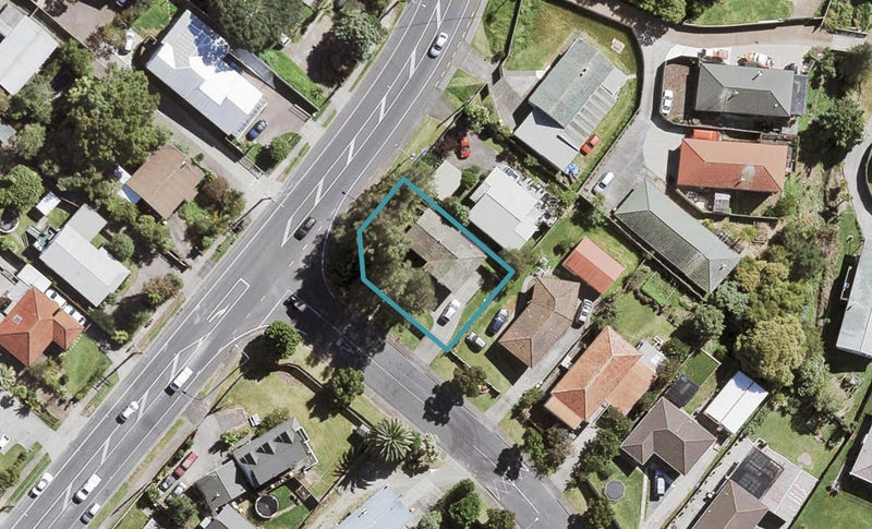 45 Farwood Drive, Henderson, Auckland - Carousel 1