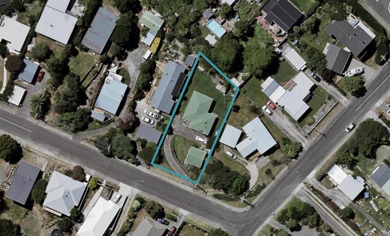 21 Ngaio Road, Raumati Beach, Paraparaumu - Carousel 1