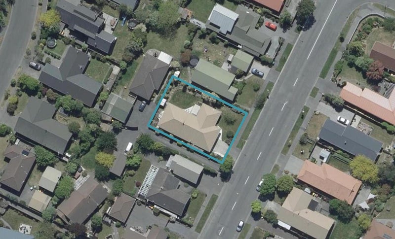 241 Queenspark Drive, Parklands, Christchurch - Carousel 1