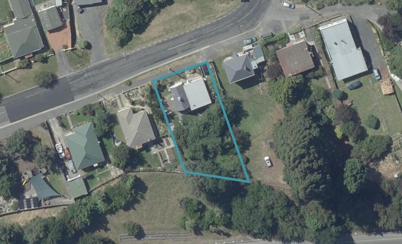25 Neill Street, Green Island, Dunedin - Carousel 1