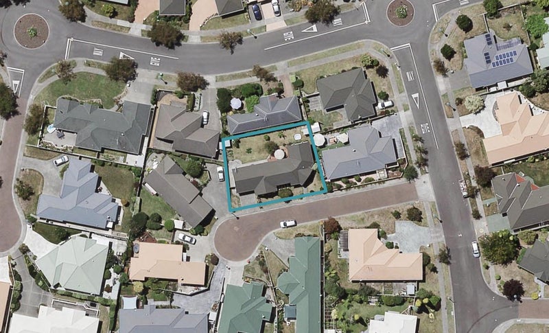 4 Palace Court, Taradale, Napier - Carousel 1