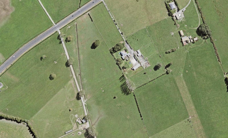 7 Pureirei Drive, CLEVEDON - Carousel 1