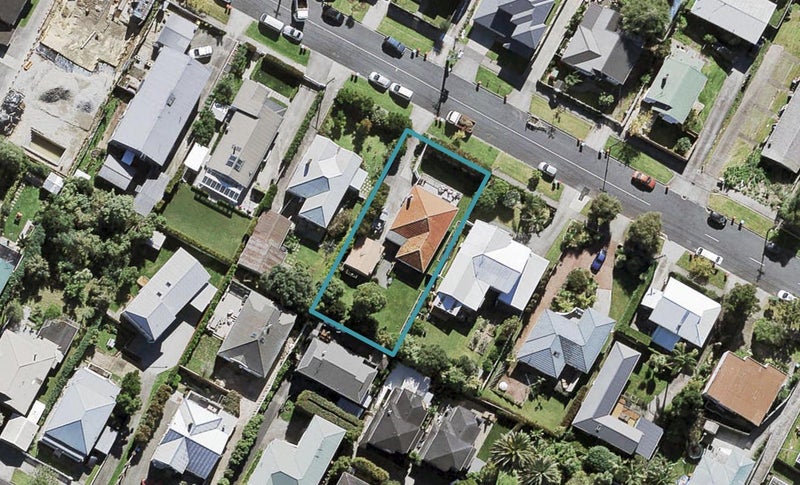 42 Bannerman Road, Morningside, Auckland - Carousel 1