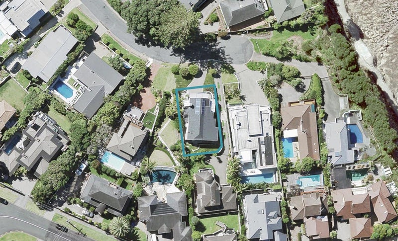 37 Whitby Crescent, Mairangi Bay, Auckland - Carousel 1