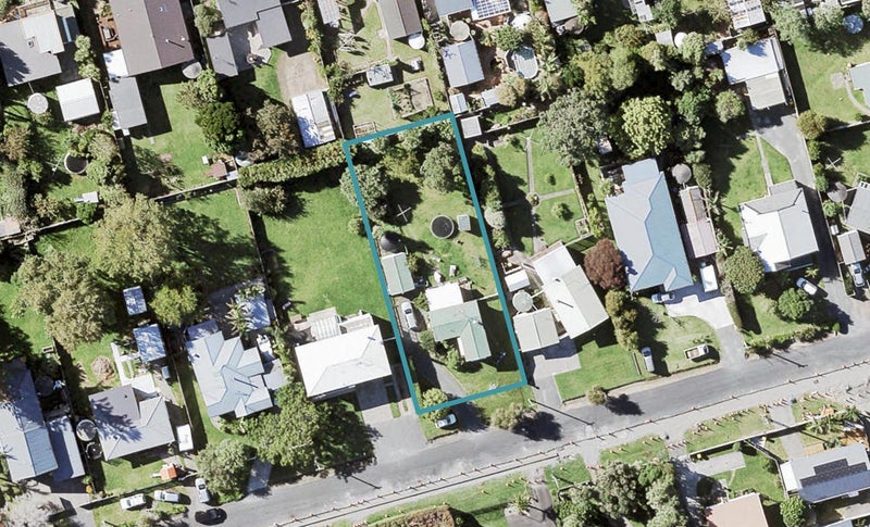 10 Second View Avenue, Beachlands, Auckland - Carousel 1