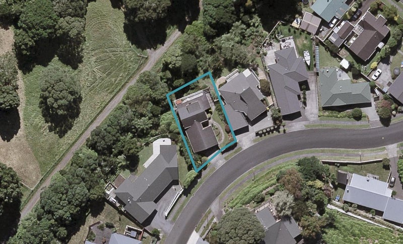 12 Redwood Crescent, Westown, New Plymouth - Carousel 1