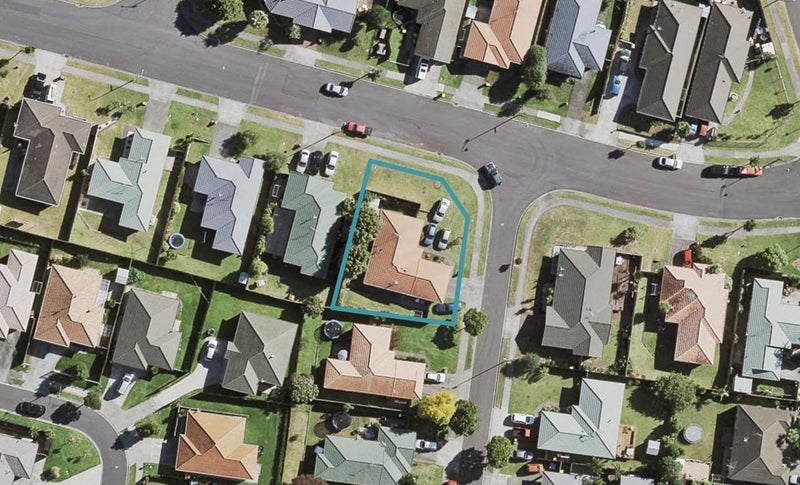 1 Reremanu Place, Weymouth, Auckland - Carousel 1