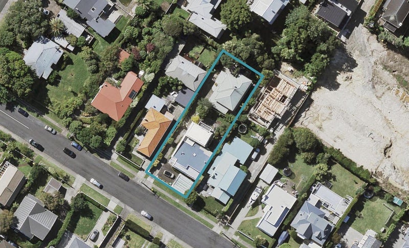 2/6 Waitemata Road, Hauraki, Auckland - Carousel 1