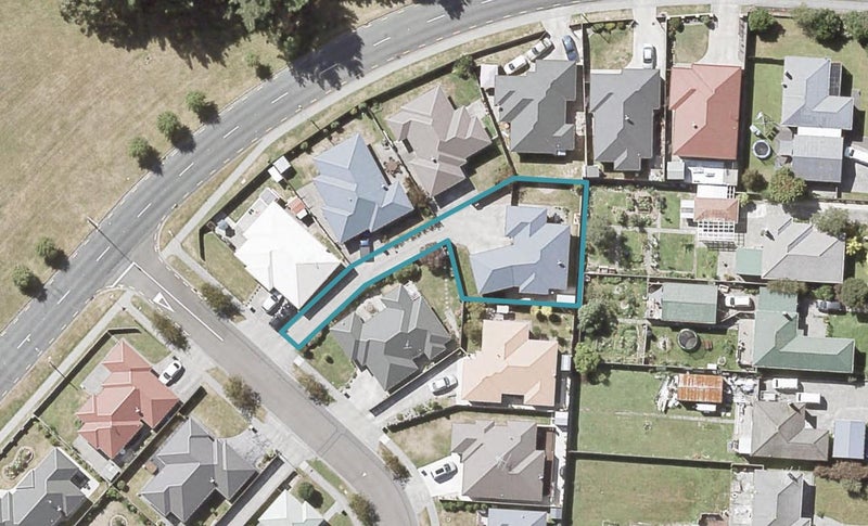 7 Woodland Grove, Wainuiomata, Lower Hutt - Carousel 1