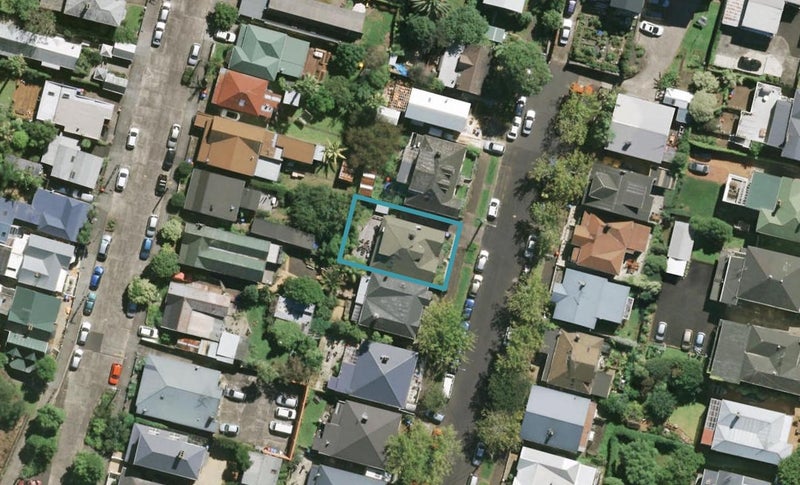15 Parkfield Terrace, Grafton, Auckland - Carousel 1