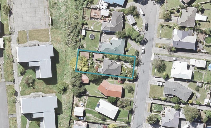 15 Isabel Grove, Wainuiomata, Lower Hutt - Carousel 1