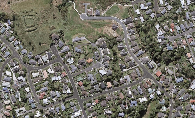 9 Lemont Place, Westown, New Plymouth - Carousel 1