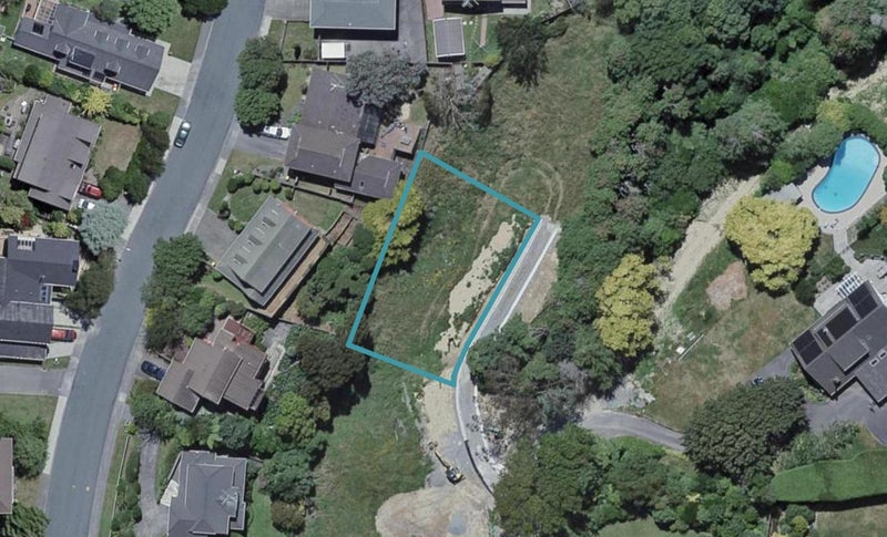 16E Halswater Drive, Churton Park, Wellington - Carousel 1