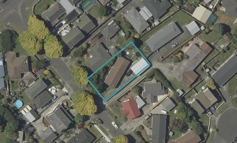 9 Cecil Place, Cloverlea, Palmerston North - Carousel 1