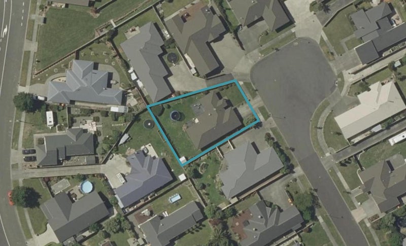 9 Sorrento Place, Kelvin Grove, Palmerston North - Carousel 1