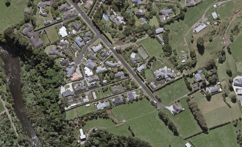 100 Queens Road, Glen Avon, New Plymouth - Carousel 1