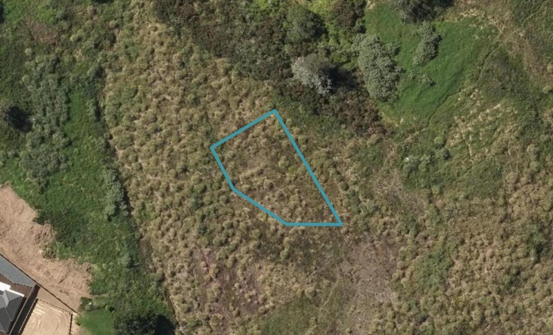 24 Royal Saint Annes Drive, Te Kamo, Whangārei - Carousel 1
