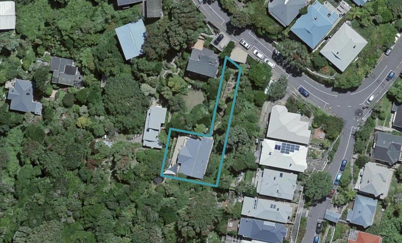 30 St Michaels Crescent, Kelburn, Wellington - Carousel 1