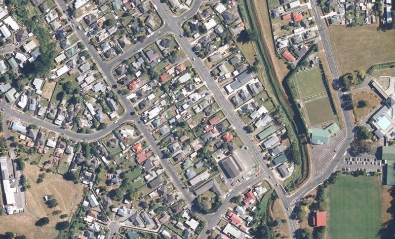 82D Main Road, Wainuiomata, Lower Hutt - Carousel 1