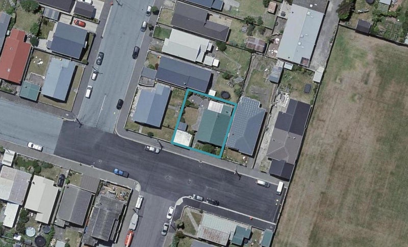 33 Resolution Street, Lyall Bay, Wellington - Carousel 1