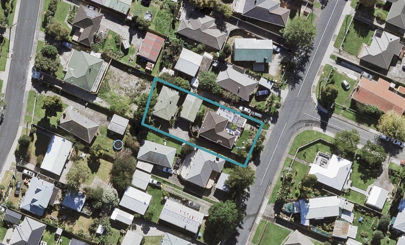 1/63 Cobham Crescent, Kelston, Auckland - Carousel 1