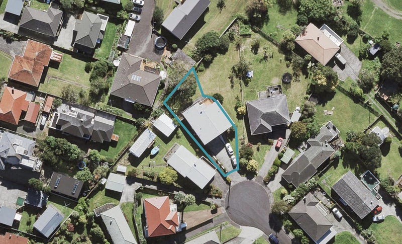 5A Taha Road, Te Atatu South, Auckland - Carousel 1