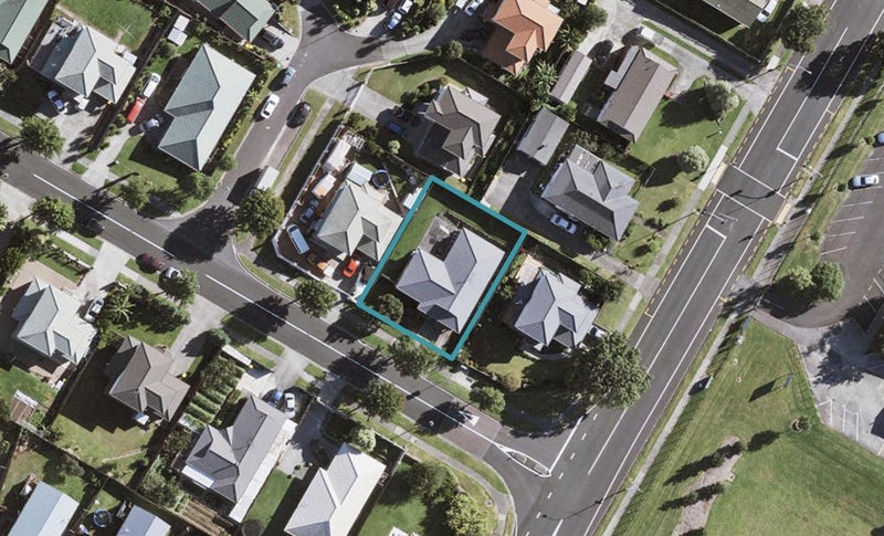 80 De Havilland Drive, Goodwood Heights, Auckland - Carousel 1